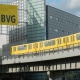 Abbonamento mensile a 9 euro - Bvg - Flexticket, CC00 Public Demain, foto di emkanicepic, https://pixabay.com/it/photos/architettura-orizzontale-societ%c3%a0-3086555/