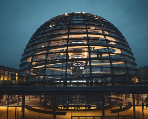 Cupola del Bundestag, Berlino - Aborto | © adil-photos Pixabay licence CC0 https://pixabay.com/it/photos/berlino-reichstag-il-tedesco-volke-4788732/